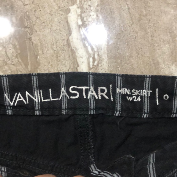 NWT Black and white striped denim mini skirt - Picture 3 of 3